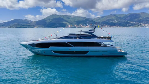 O 20.º Riva 102’ Corsaro Super é lançado com distinção em La Spezia