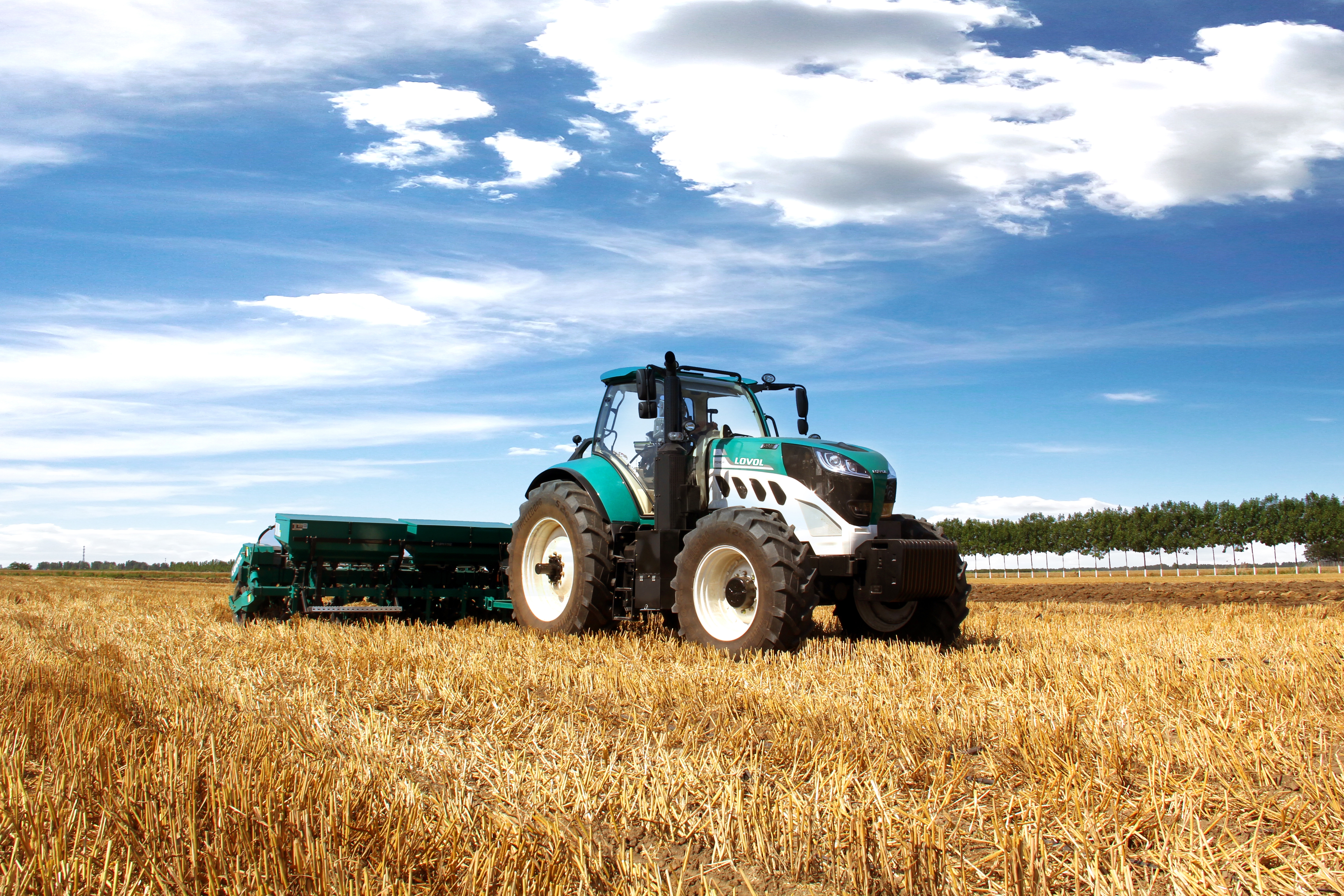 Soluções de propulsão para tratores agrícolas inteligentes